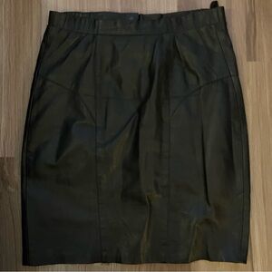 Stylish Black Leather Women's Skirt